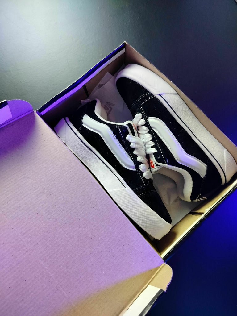 VANS KNU BRANCO/PRETO