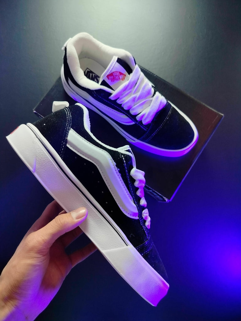 VANS KNU BRANCO/PRETO